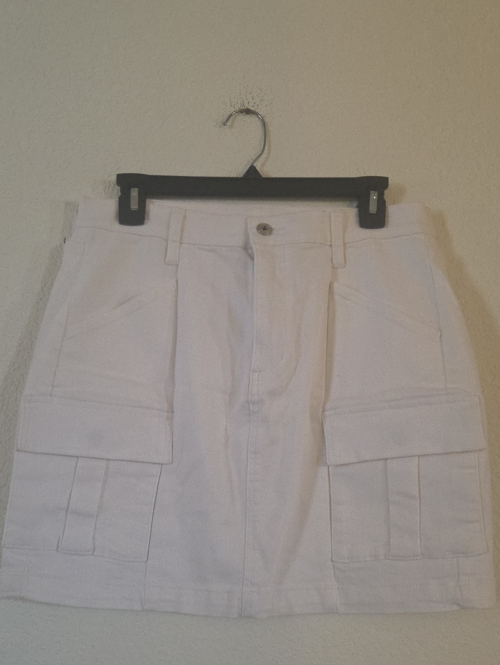 Rock & Republic White Cargo Mini Skirt with Patch Pockets
